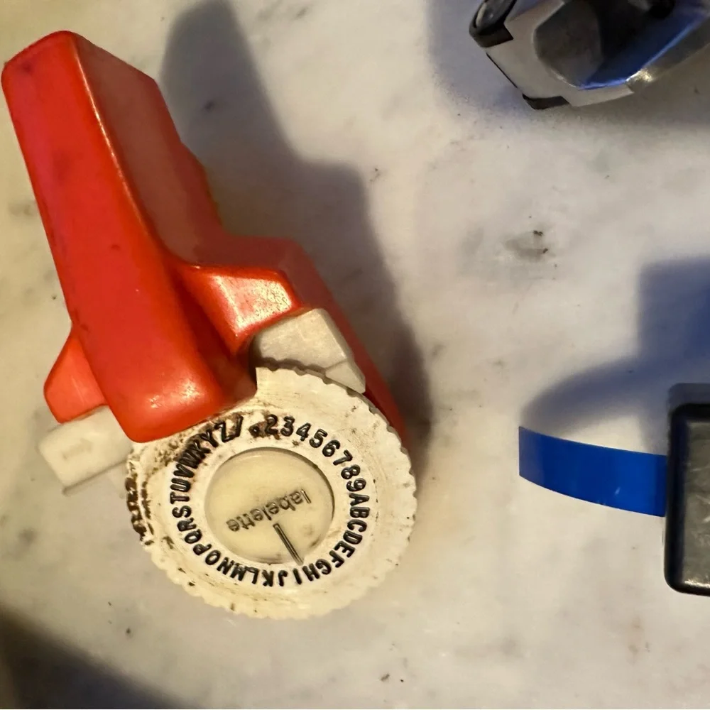 Label makers “LOT”